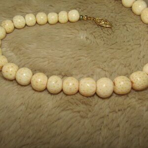 Vintage White Sponge Coral Collar Necklace.